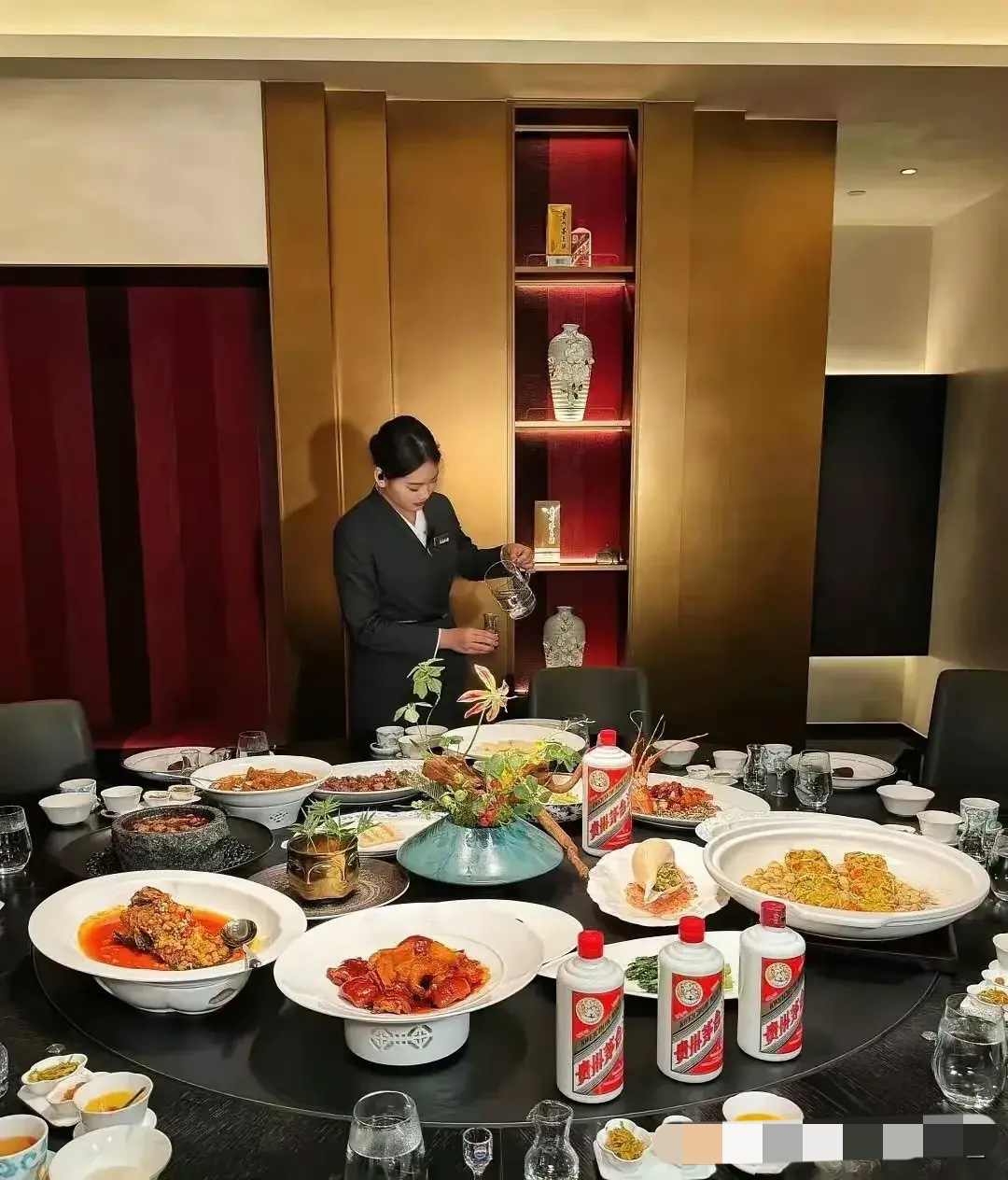 吃这顿饭的人，一定是有条件的家庭