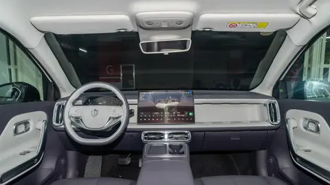 零跑B01: 长续航与激光雷达，10万出头的价格真香！