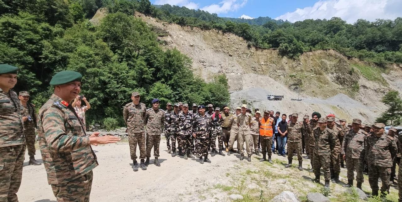 6月11日，印度占领军、印藏边境警察部队、达旺伪警察局等部门在达旺蒙桑荣举办了灾