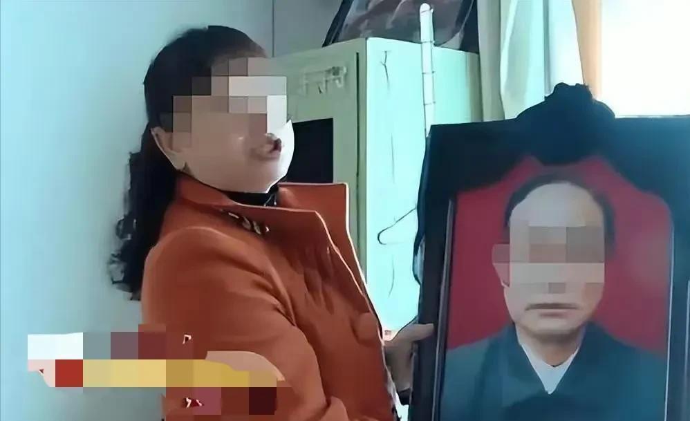 “一场空？”2024年，湖南，一61岁老汉，看上40岁漂亮女保姆，两人半推半就发