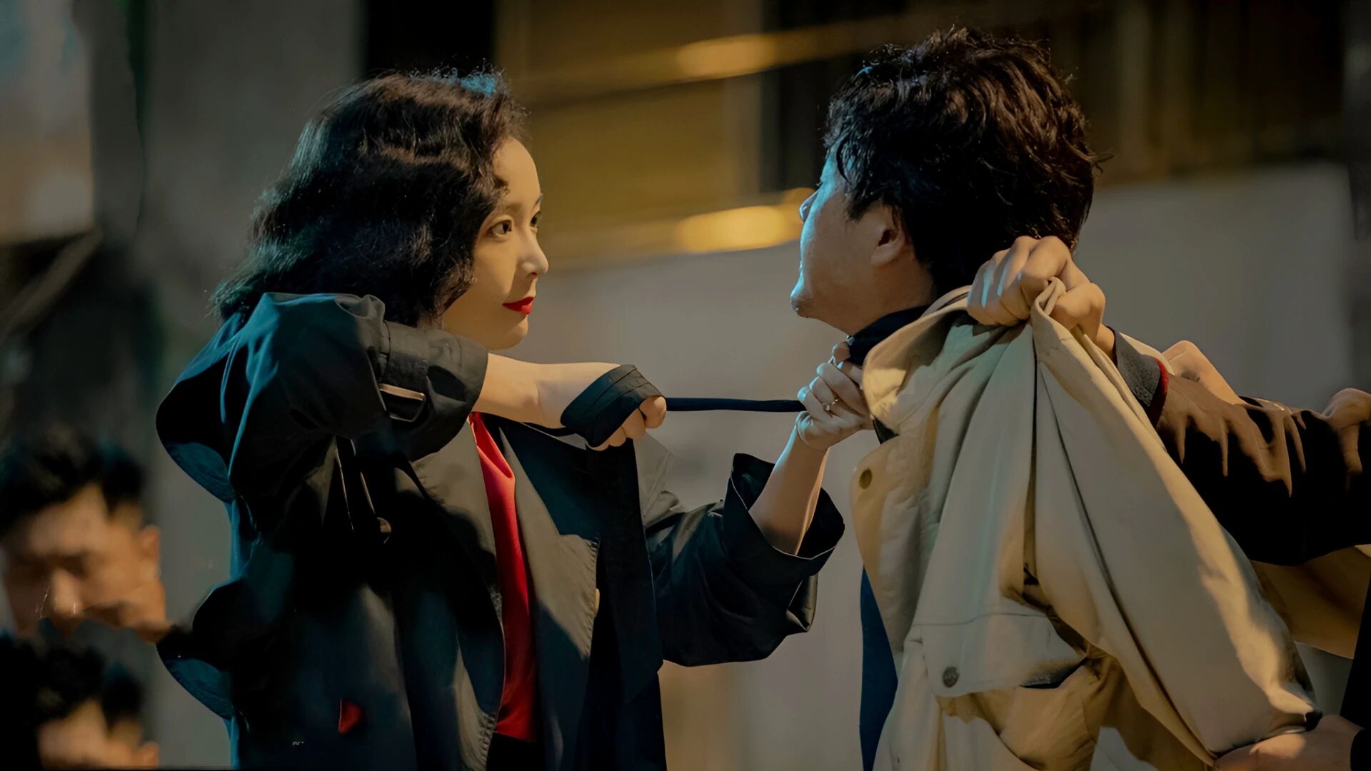 如果一个女人很完美，那么100%可以断定，这个女人经历过很多，如果一个男人很完美，那么通常会赞叹他天