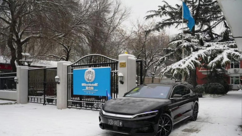 中国制造新名片：全球公务车新能源破局者