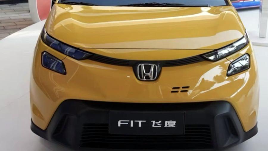 本田“四代半”飞度上市，造型更犀利，售6.68万，还带3000台限量