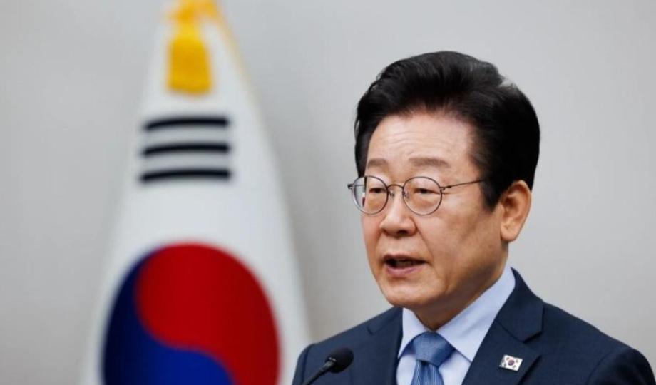韩国正在走向发展的死胡同。
原先尹锡悦在位时对韩国的发展就没作出什么贡献，现在李