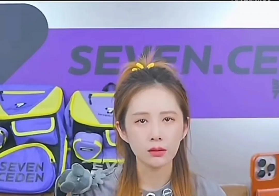 师娘谈王曼昱孙颖莎女单之战：莎莎输球仍招手获赞，曼昱新战术难破解，精彩对决健康完