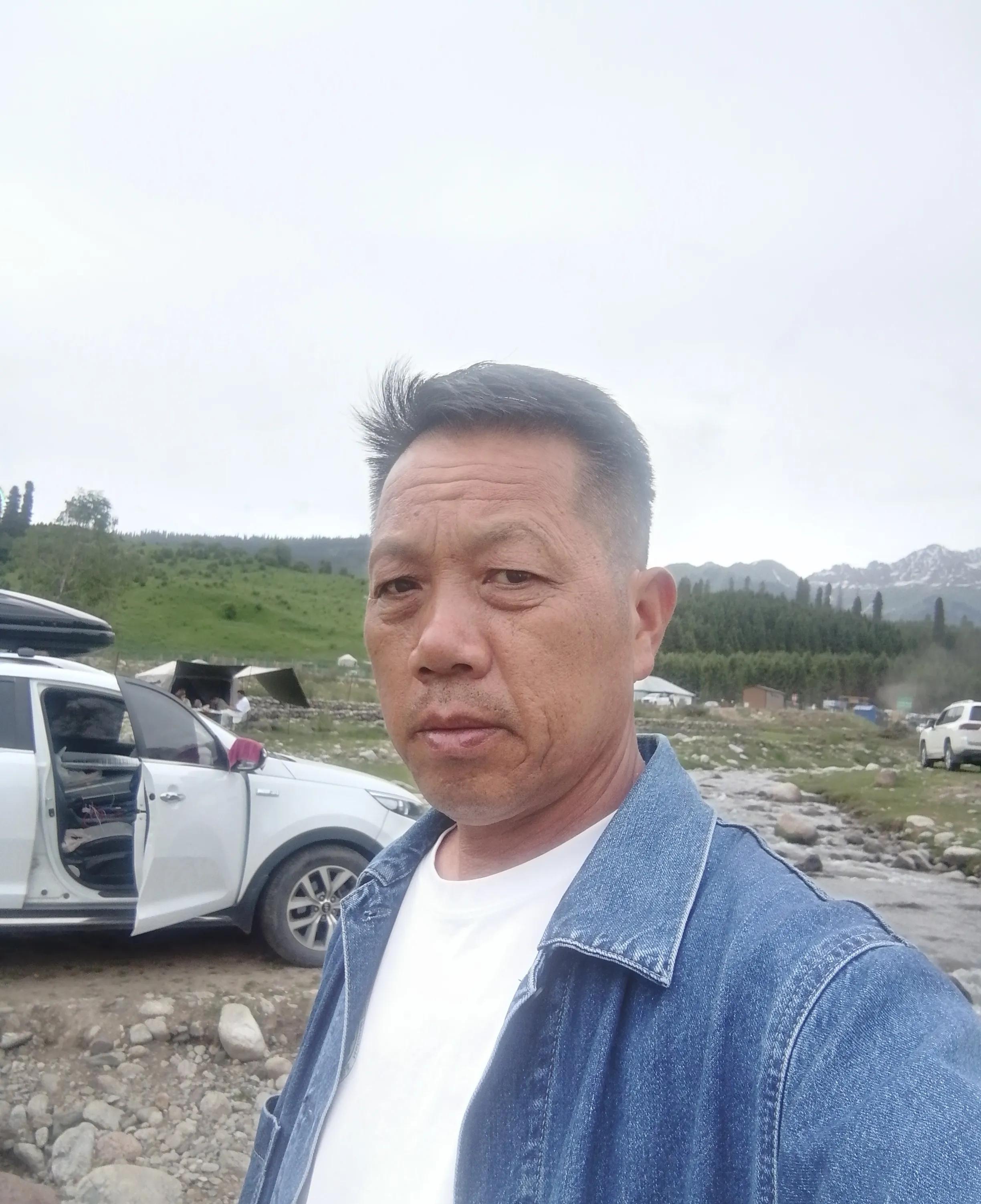 还焦虑个锤子啊，过了60岁，你会发现来日并不方长了。



我今年58，已经度过