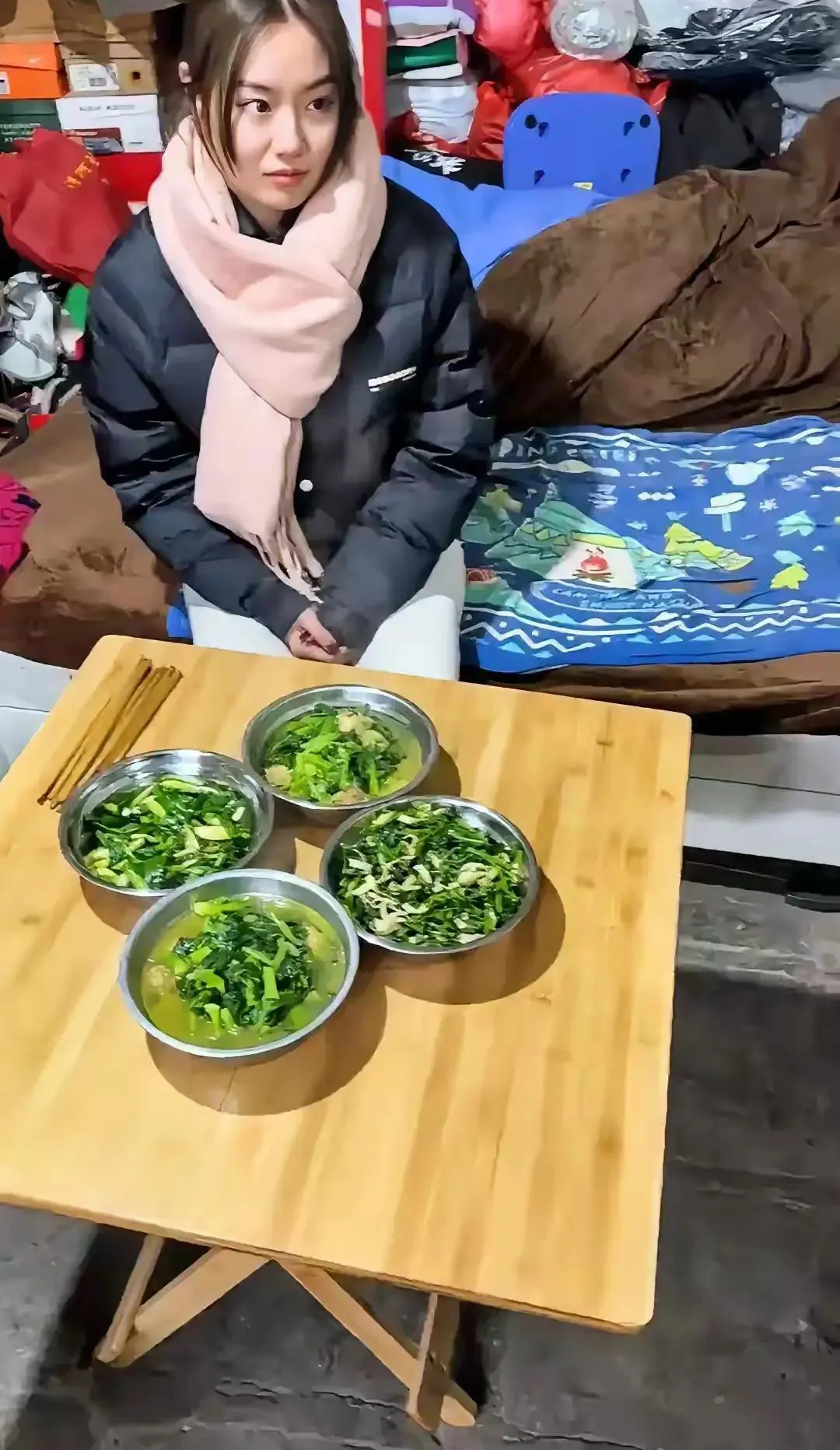 女朋友第一次上门吃饭，怎么这个表情？
