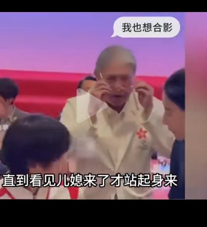 郭晶晶才是霍家真正掌权人











天哪，你敢信？世界冠军郭晶晶嫁入