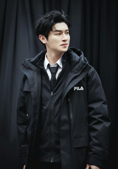 杨旭文昨日成都斐乐状态好正，太有质感了！ ​​​