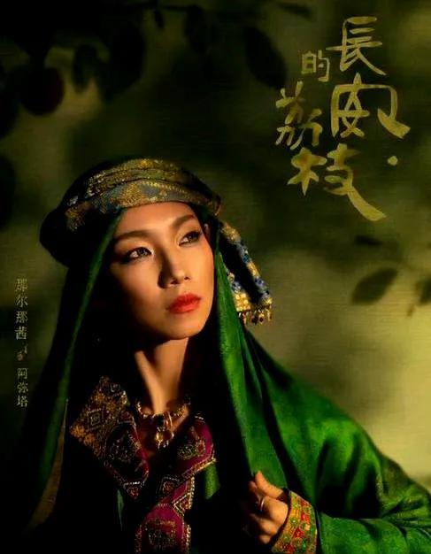 那尔那茜出道即演主角，香港TVB视帝王浩信在内地不断跑龙套，直接暴露了两地娱乐圈