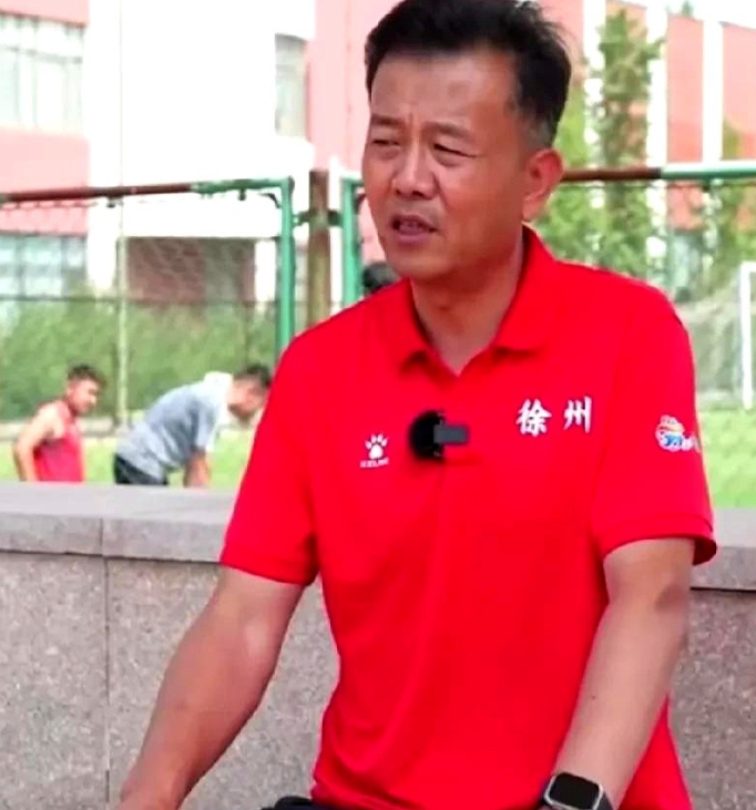 江苏省徐州市足协主席李锋在接受采访时表示：随着“苏超”联赛的影响力日益扩大，不少