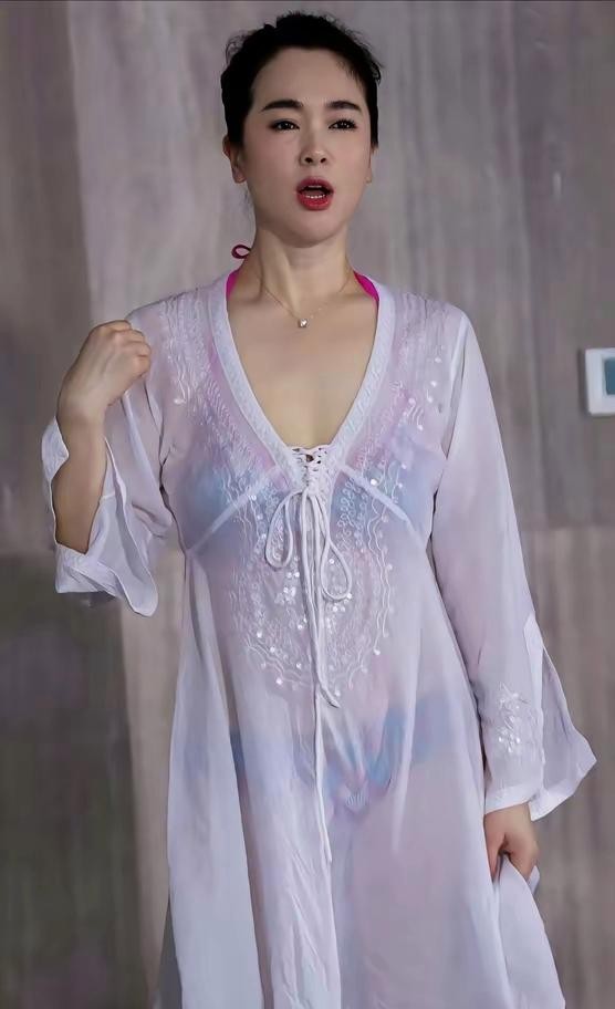 左小青