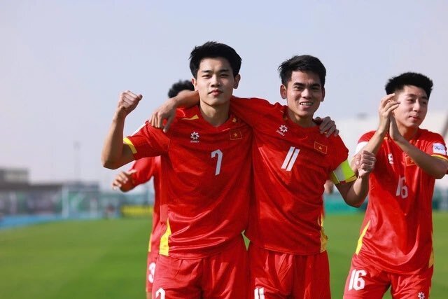 越南2-0西亚劲旅！U23亚洲杯迎开门红，曾夺亚军+过去4届
