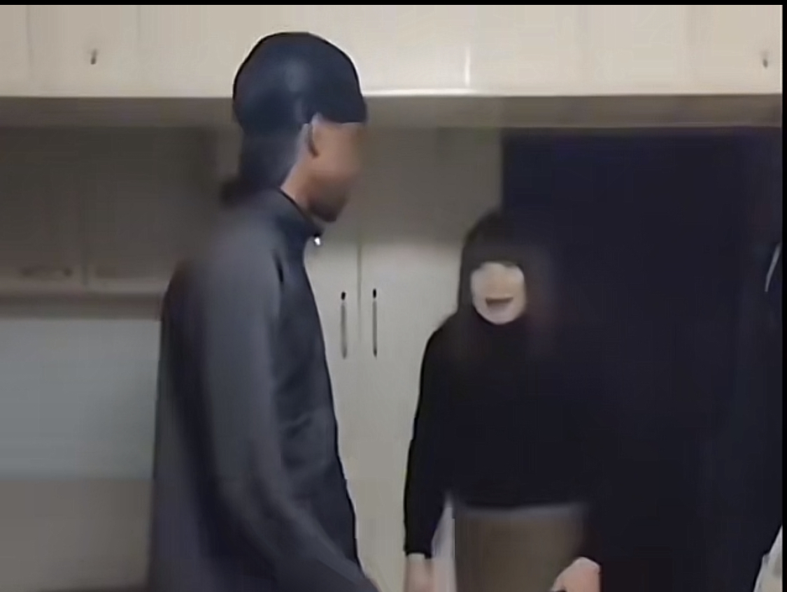 “红姐”这次祸闯大了，连黑哥都敢尝试，真的是牛得一B啊，还有那么多的青年才俊来找