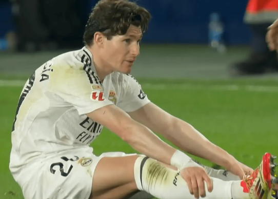 只休息66小时！2-1逆转黄潜，终场哨后皇马多名球员疲态尽显


欧冠1/8决赛