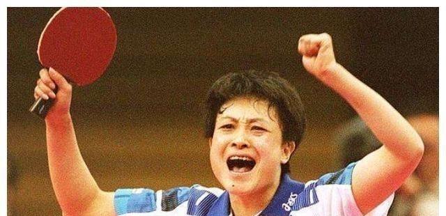 1987年，世界乒乓球锦标赛上，何智丽公然违抗教练让其让球的命令，击败队友赢得单