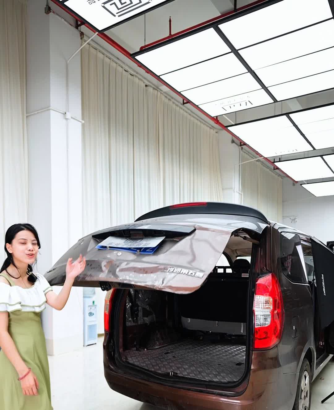 五菱宏光S车光子拓展架。
五菱车友看过来，我们已经开出了4款五菱宏光s的车型了