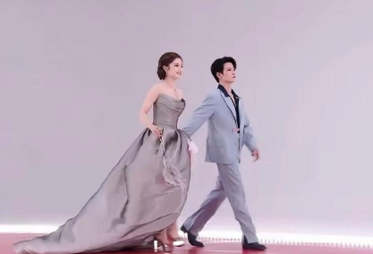 说实话，檀健次就是身高不行，不然早成顶流了 ​​​