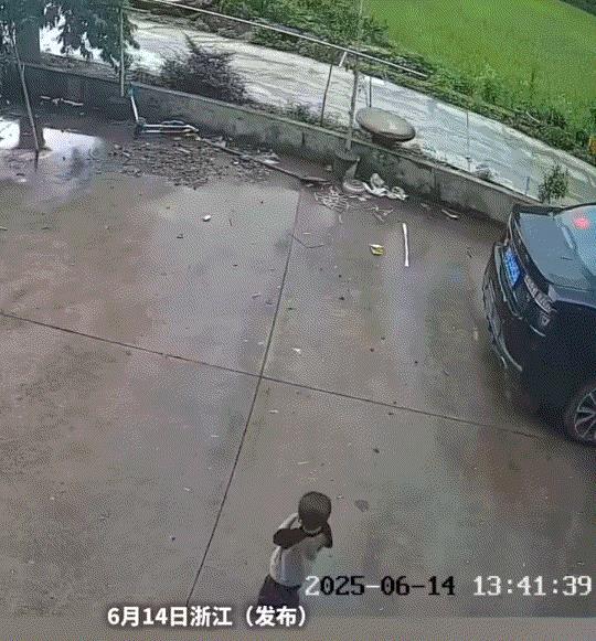心酸。浙江，一在外地打工的女子发视频称，本想通过监控看看待在老家的儿子在干嘛，结