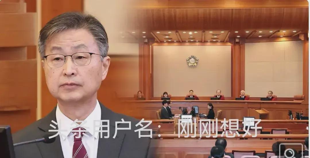 8:00 裁决暗藏玄机，违宪但免于罢黜

挺尹阵营一片沸腾，尹锡悦的坚定支持者