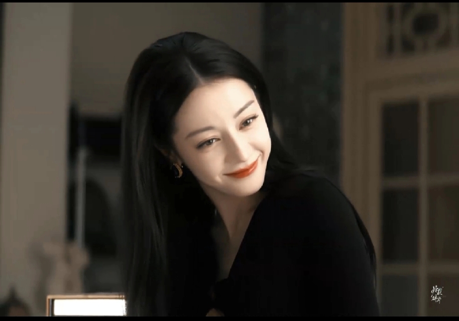 迪丽热巴真的要想想了，自己大女主的剧话题度怎么还不如个女配张俪？

最近，迪丽热