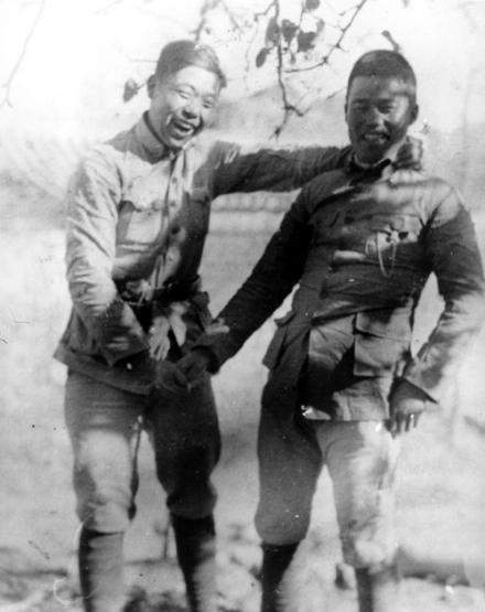 1930年，14岁的陈锡联背着红缨枪投身红军。初临战阵时，这个麻城少年紧攥武器缩