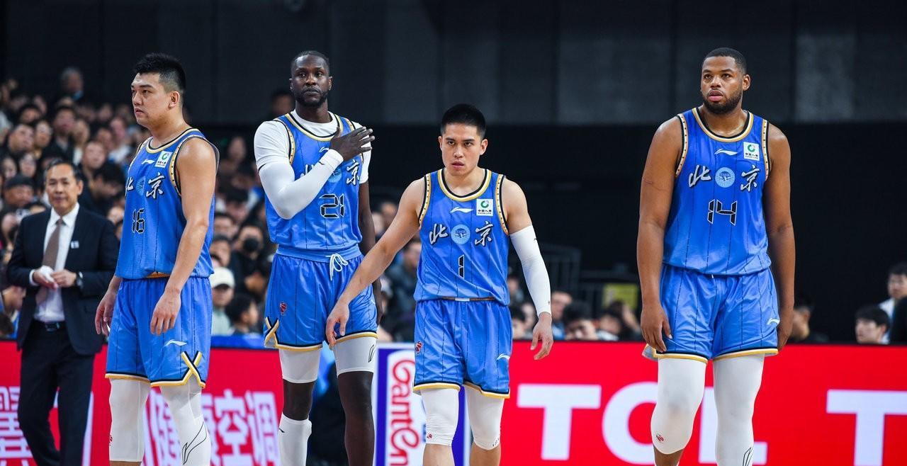 陈盈骏的北京男篮？
虽然本赛季的北京男篮的确称得上兵强马壮，但从已经结束的三轮C