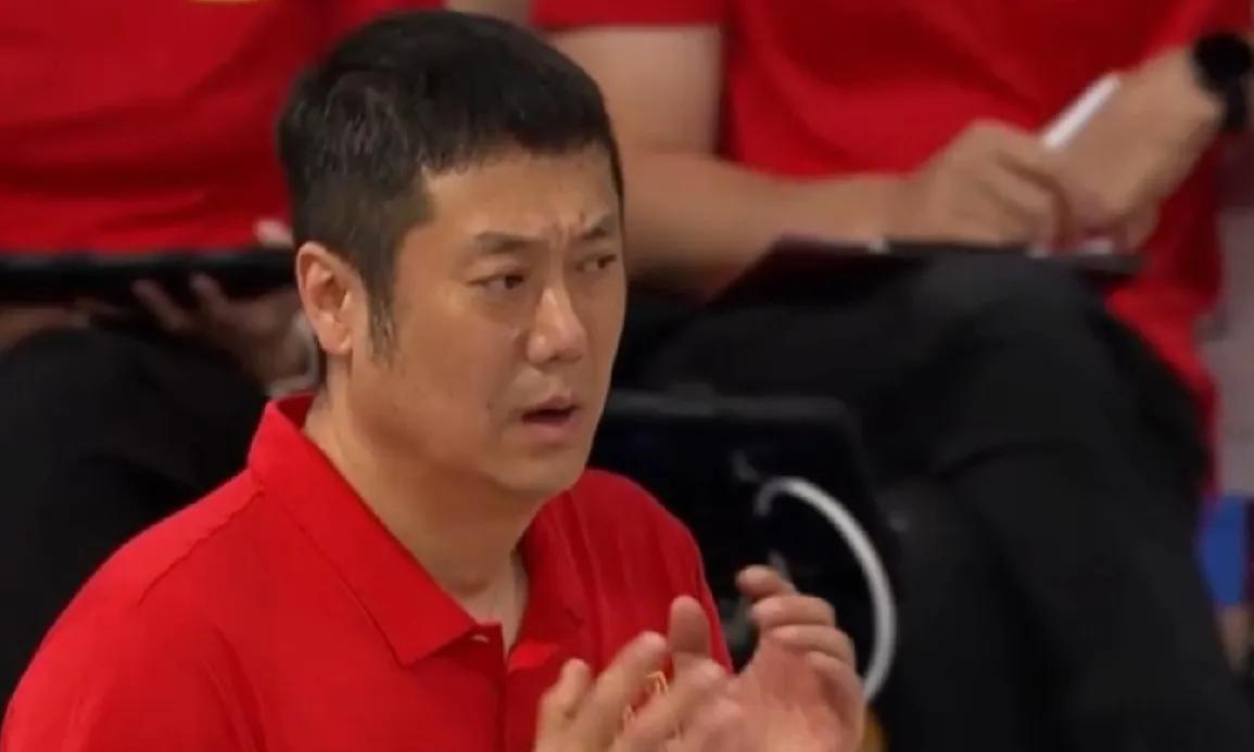 心意难平，中国女排还是输了！
这是新组建的中国女排与波兰女排的又一次交锋，虽然整