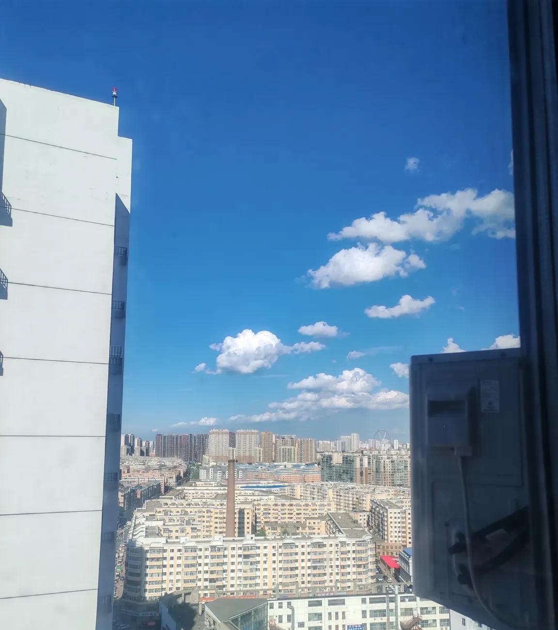 #是独生子女好，还是两个比较好#
我觉得还是俩个孩子好一点，可以一起陪伴着彼此成