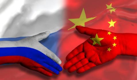 为什么说中俄需要保持适当的距离？这么说吧，普京已经撑不了多久了，俄罗斯现在的局势