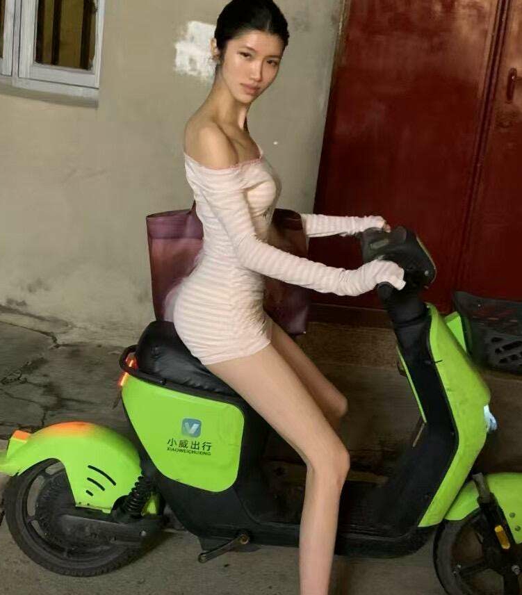 这腿就应该蹬三轮，不应该骑电动车！