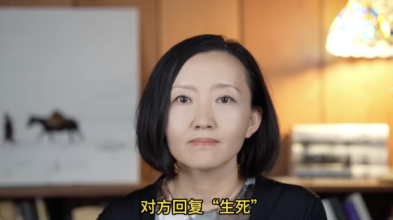 柴静远走美国后并没有安安静静的过退休富豪生活，还在坚持做节目，看来生活还是挺艰难