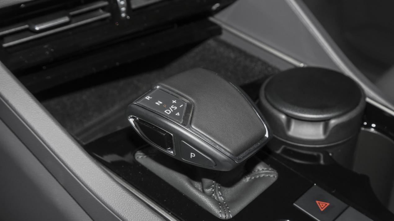 2025款途锐2.0TSI锐影版：55.88万的豪华SUV，到底值不值？