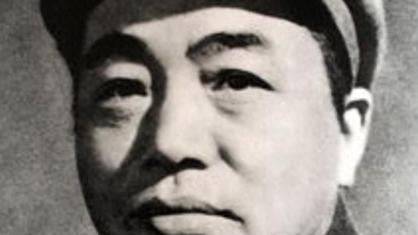 1949年彭德怀参加会议，刚进门就大喊：把靠边的那个猪头摘下搬走