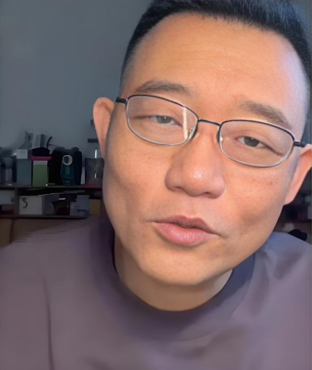 闫宗海和郑好这场连麦隔空骂战，到底谁在把观众当傻子