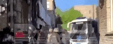莫斯科突查宿舍抓了好多外国人











爆炸性新闻！莫斯科街头突然大