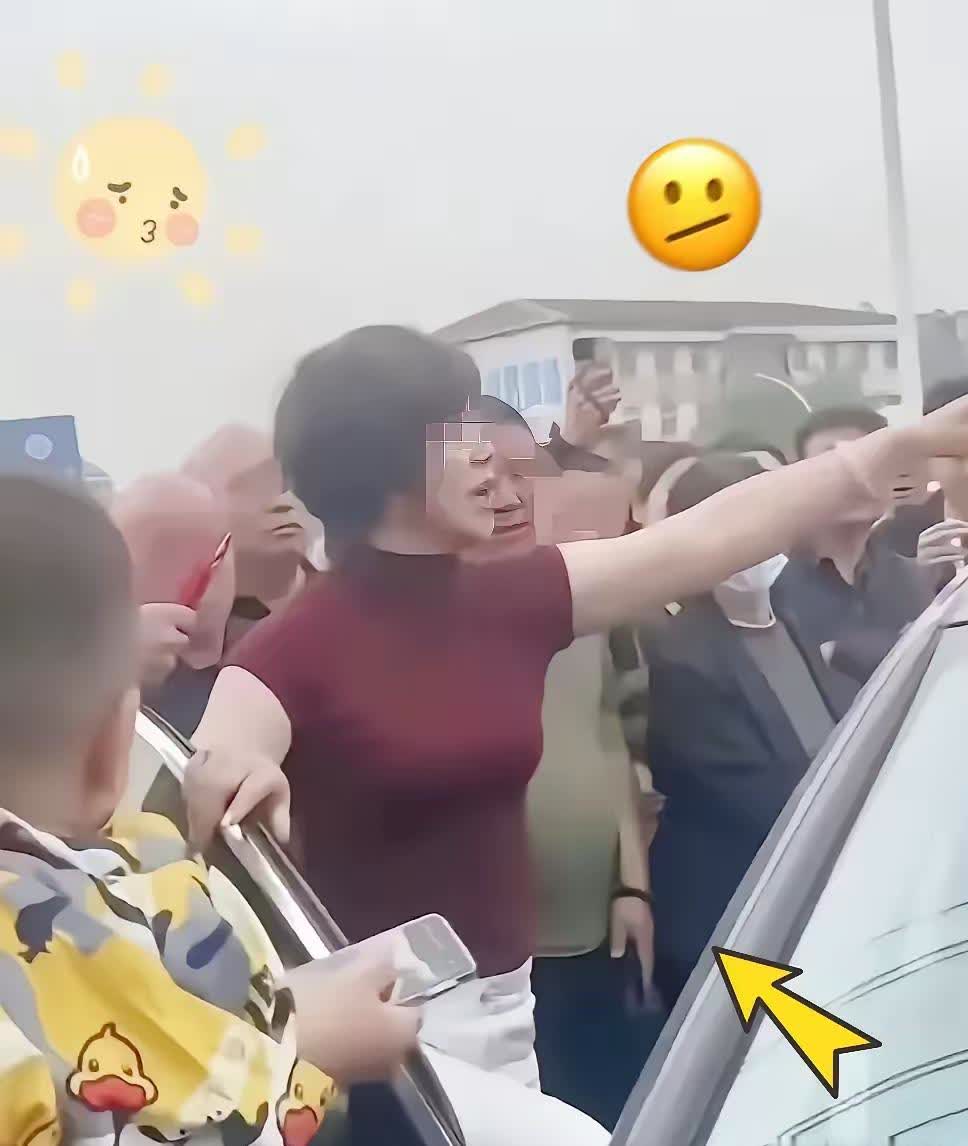 又是唐山，出事了

近日河北唐山：一男子与他人发生婚外情，被妻子当场抓住，妻