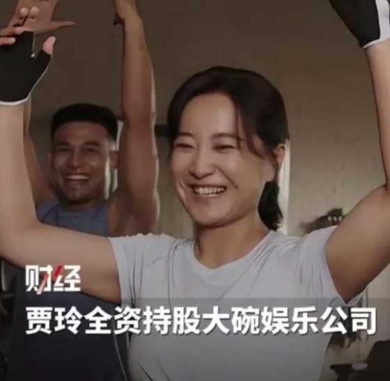 用100斤脂肪换百亿江山的贾玲，身份又有大变：请叫她资本女王
贾玲从“胖女孩”到