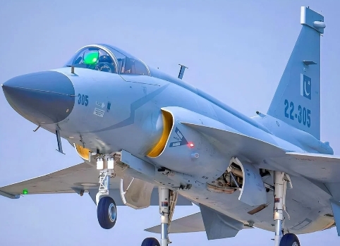 印度为何不派战机参加英国航空展？
尽管巴基斯坦派出了三架枭龙战斗机远赴伦敦展示，