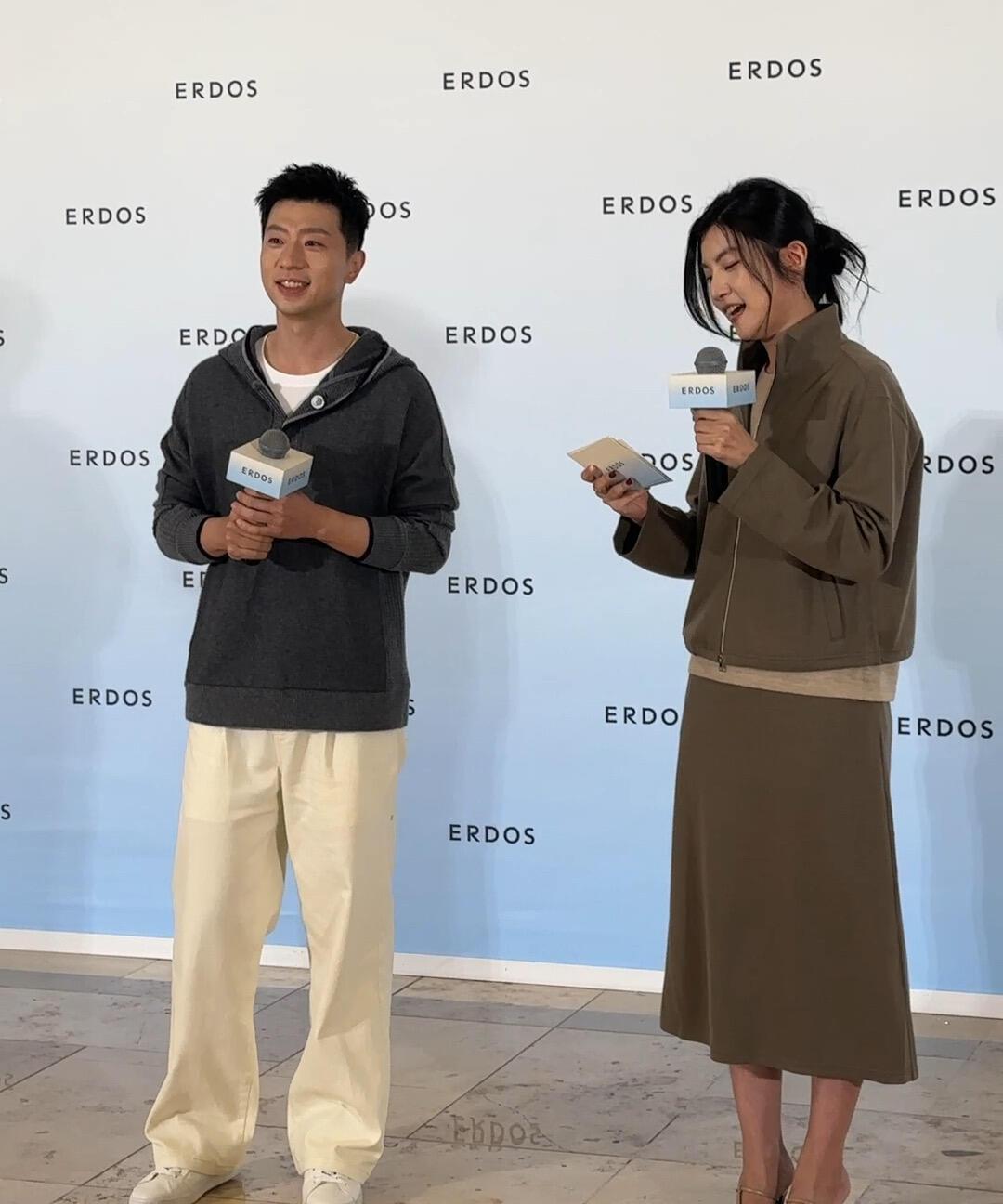 马龙真的是超级型男，站在这里好帅气！
谦谦君子站在台上，走路一身轻，龙队太帅了应