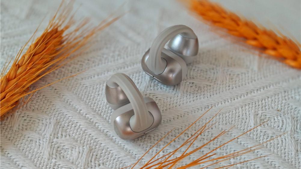 哈趣Ace1耳夹式耳机：将杜比级音质与智能交互结合，提升用户体验