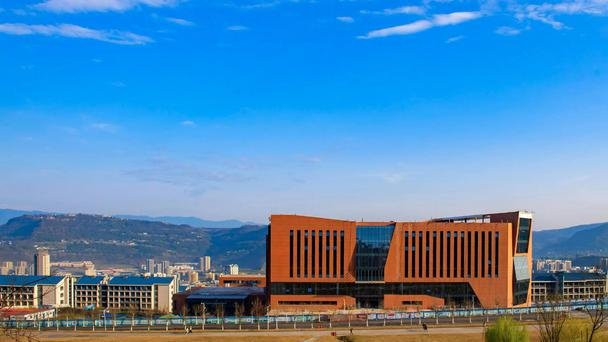 5所学院将冲刺改名“大学”，目前录取分数不高，2025年适合捡漏