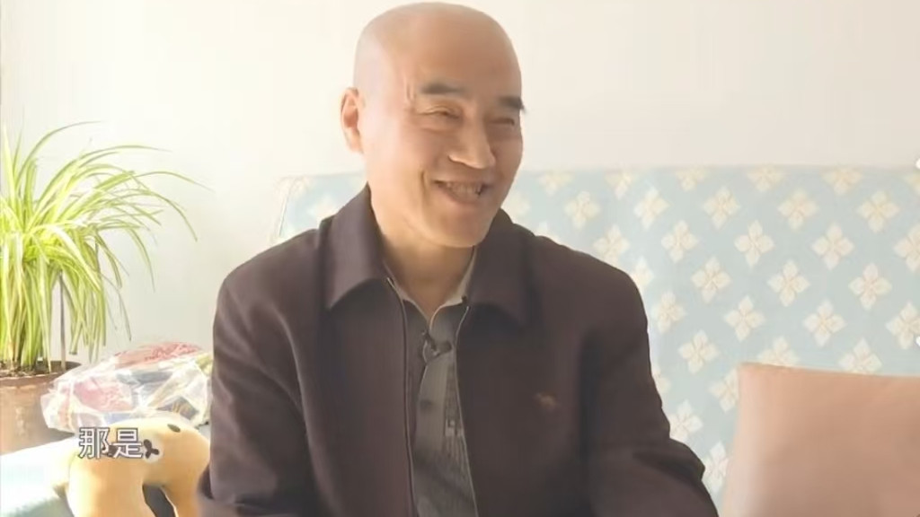 66岁大爷财大气粗，找年轻漂亮身材好的女人，尽情享受二人世界