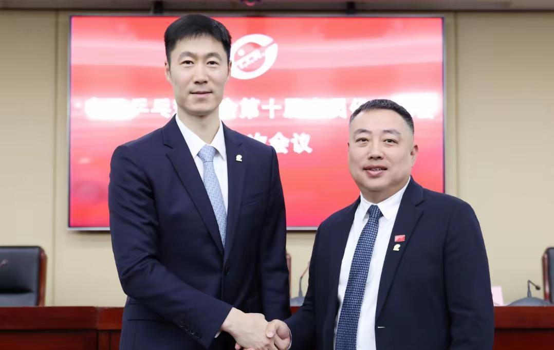 感谢刘国梁为中国乒乓球做出的贡献，接下来我们在国际乒联的地位还需要他去捍卫。在确