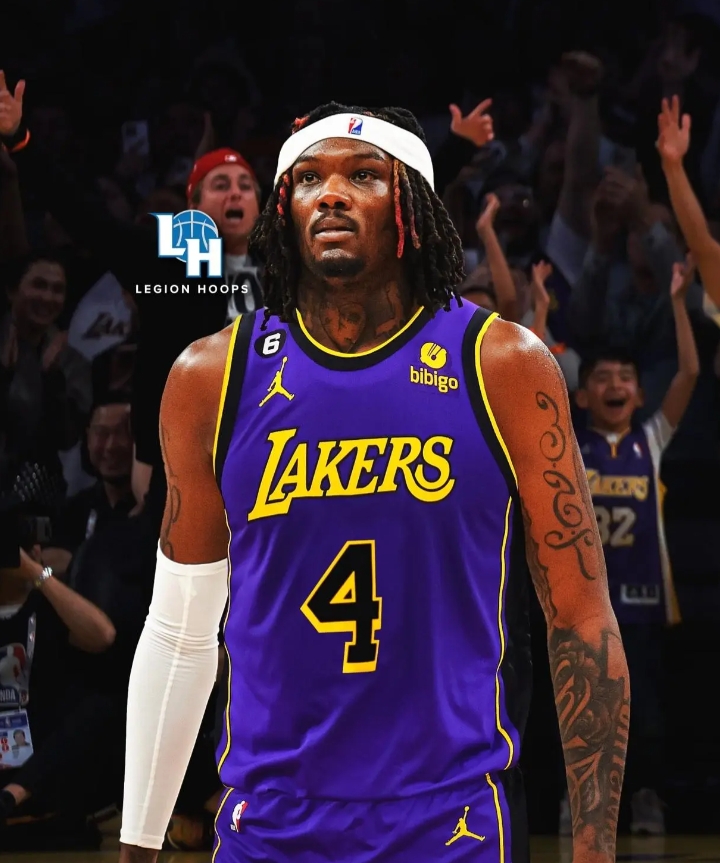 NBA专栏作家Eddie Bitar分析湖人得到罗威的三种交易方案！
1.最可能