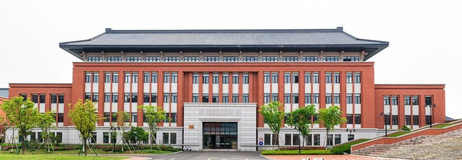 华东五校最强顶尖王牌工科都有哪些国内没有对手呢？
浙大：计算机、软件、光学工程，