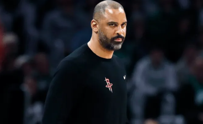 乌度卡：很久以来的最糟糕吹罚，主裁判表现得像追星族

12月16日讯 NBA常规