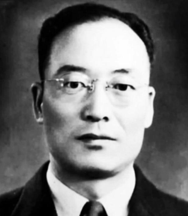 1948年，特务头子叶秀峰突然来到韩练成，问他：“李仙洲的5万大军在莱芜战役中被