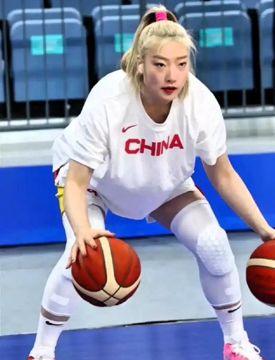 如果有李梦，中国女篮是不是不会输给日本？
亚洲杯中国女篮憾负日本，很多球迷认为中