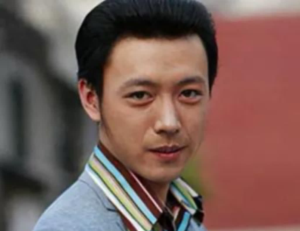 2008年，拍摄《潜伏》时，有个“谢若林”的角色，本着肥水不流外人田的原则，姚晨